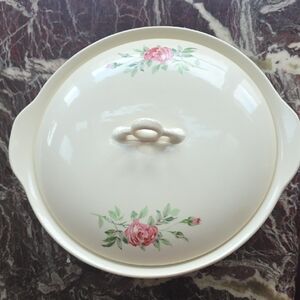 Vintage Universal Oven-Proof Covered Casserole Dish (Made in USA) – Rose Floral